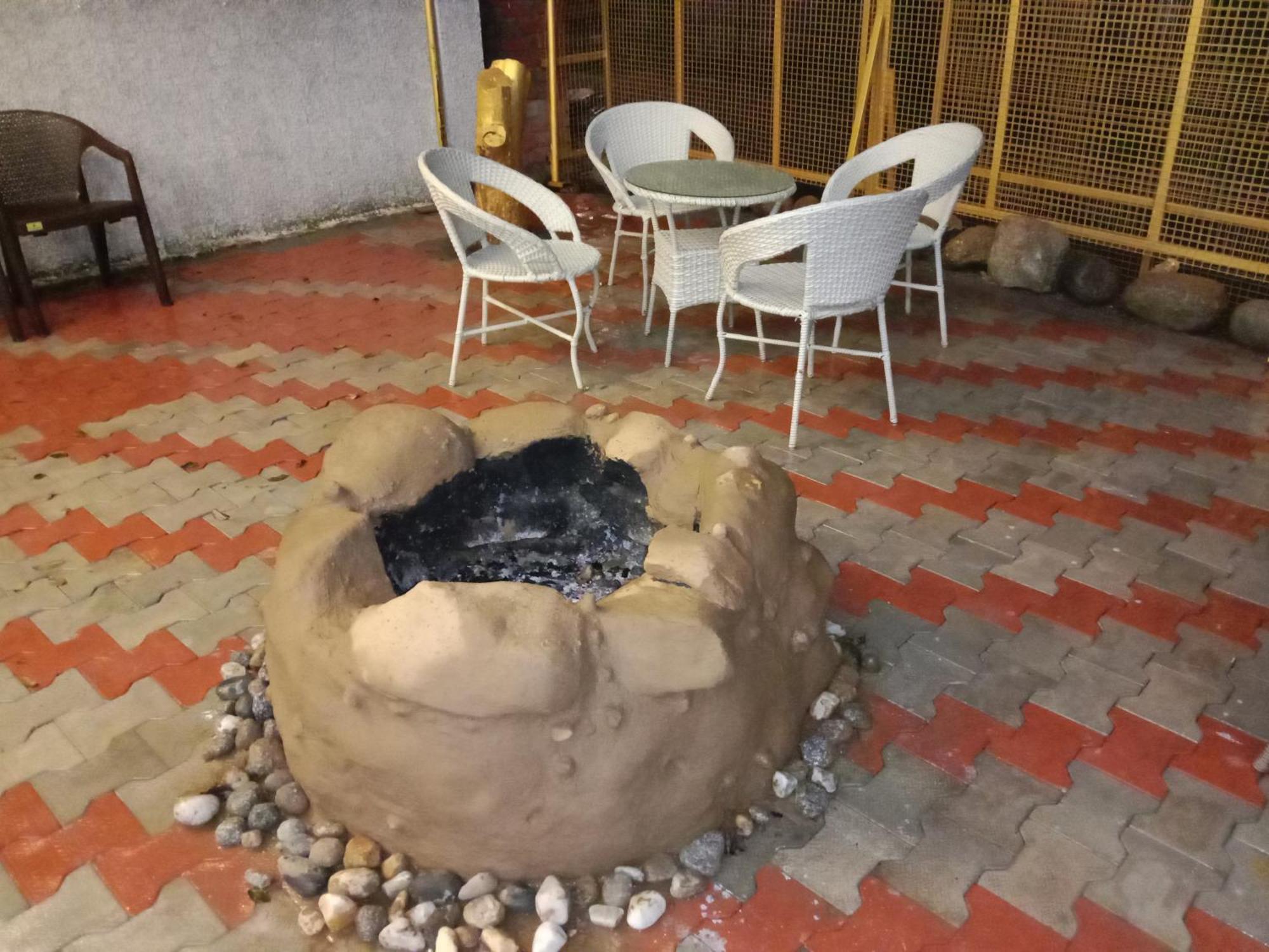 Hotel Apple Flower Manali (Himachal Pradesh) Bagian luar foto